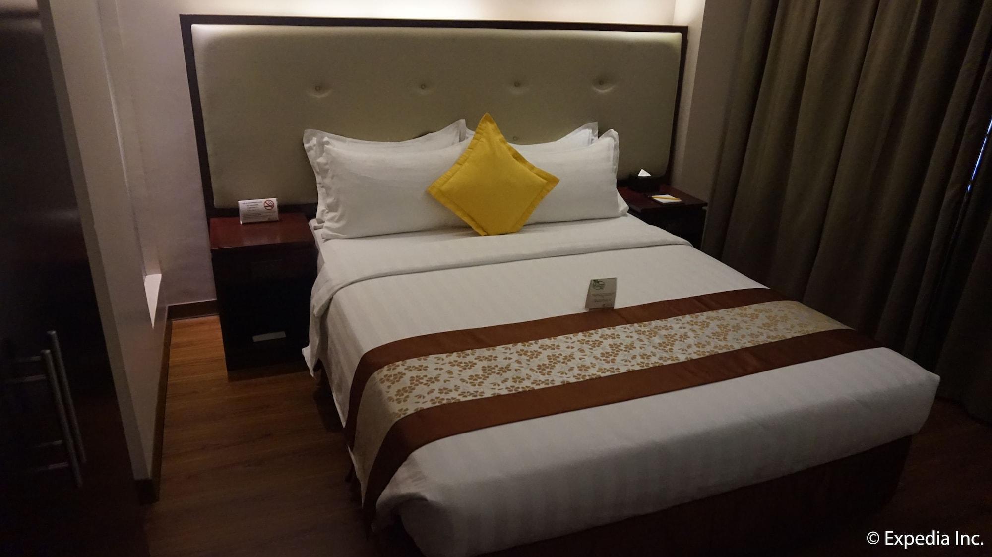 Ace Hotel And Suites Pasig City Exterior photo