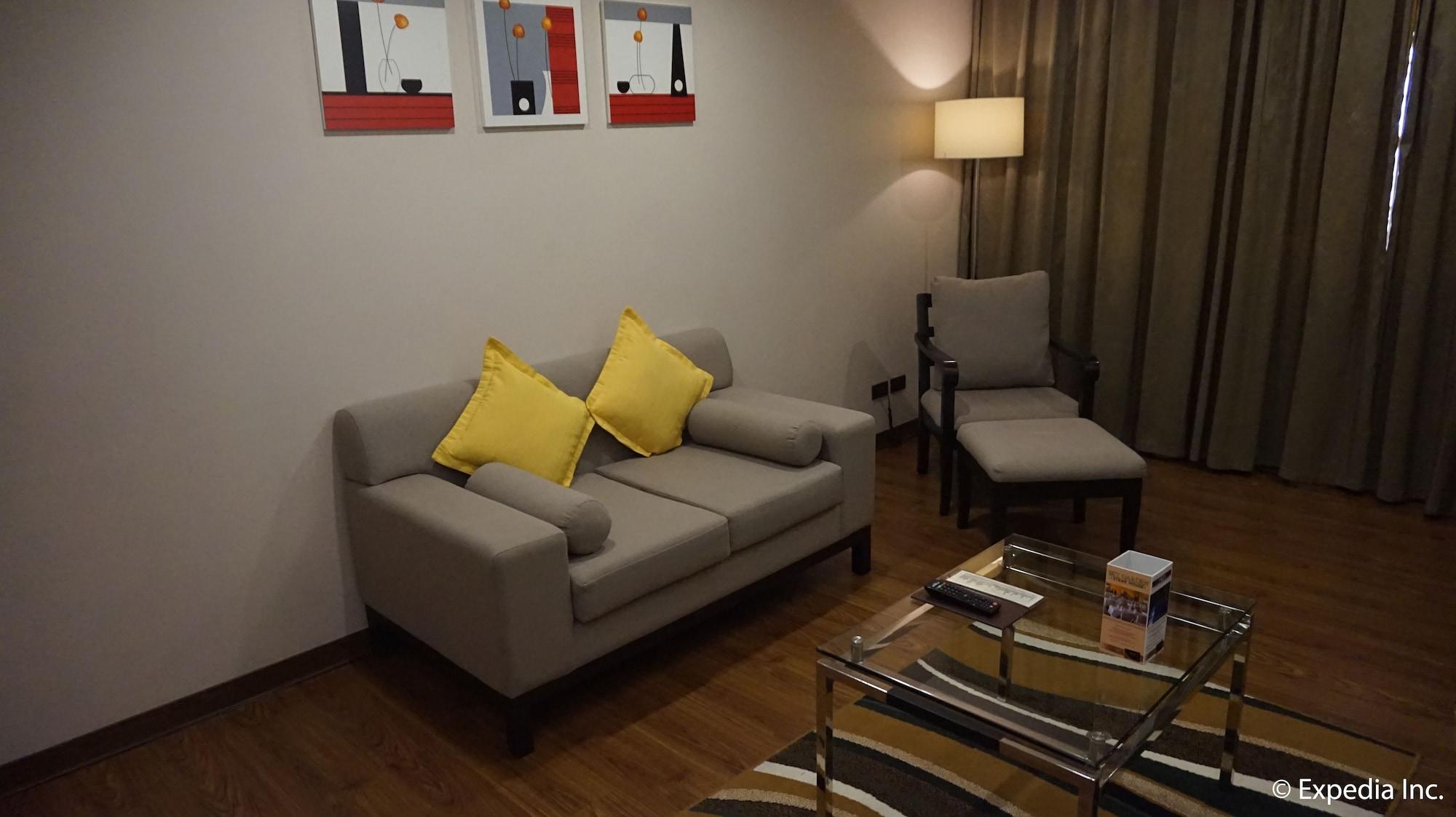 Ace Hotel And Suites Pasig City Exterior photo