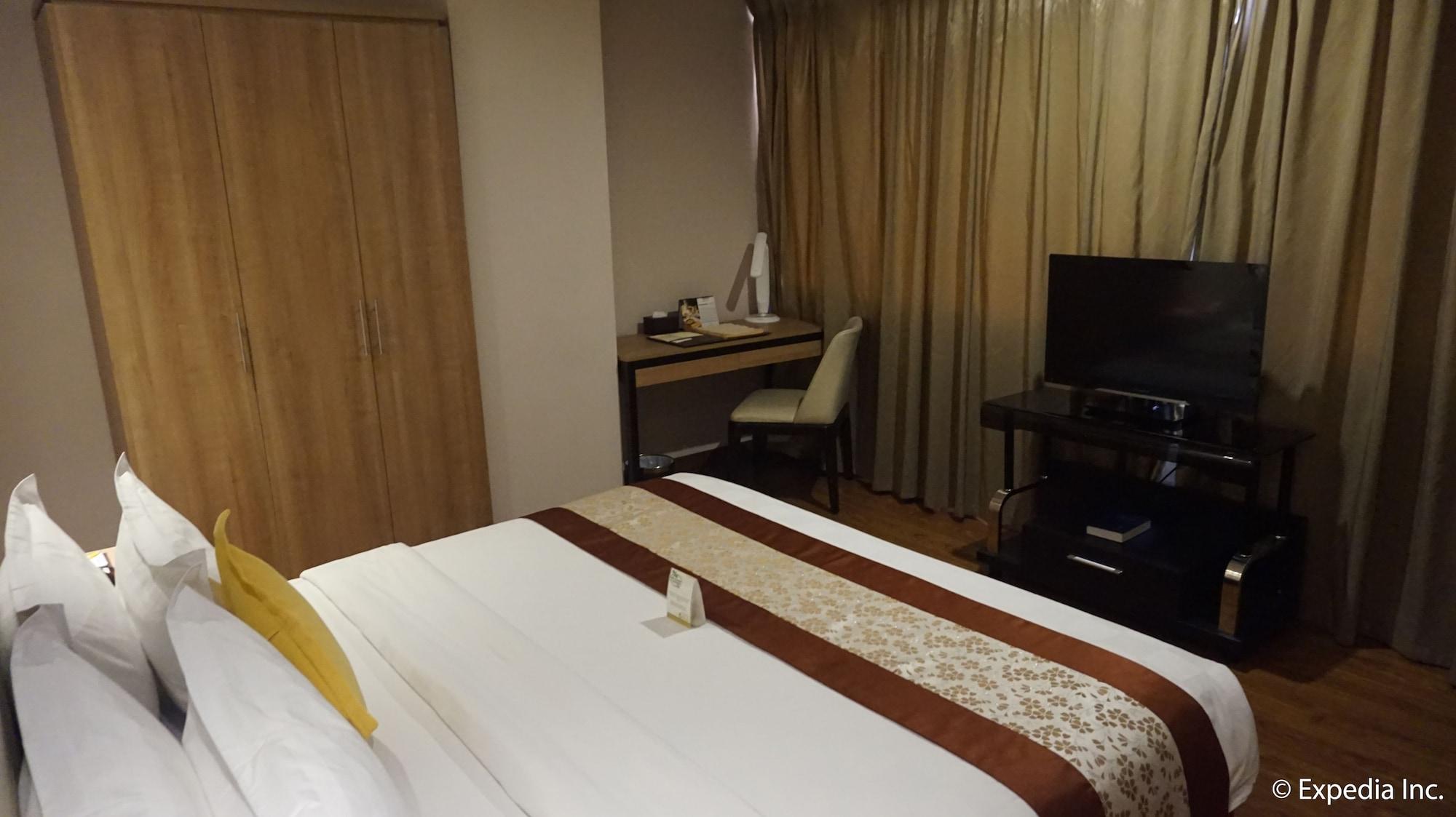 Ace Hotel And Suites Pasig City Exterior photo