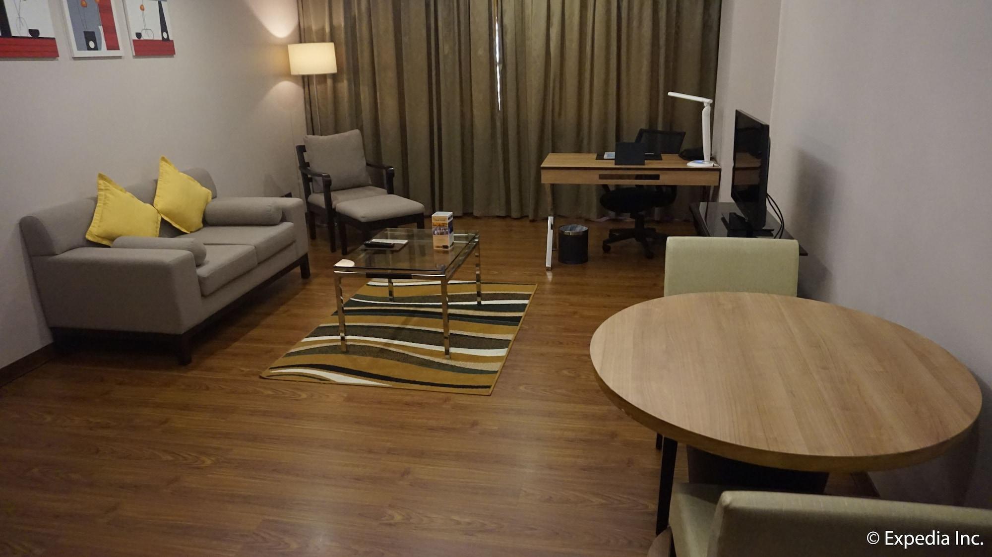 Ace Hotel And Suites Pasig City Exterior photo