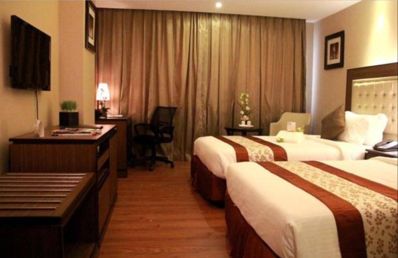 Ace Hotel And Suites Pasig City Exterior photo