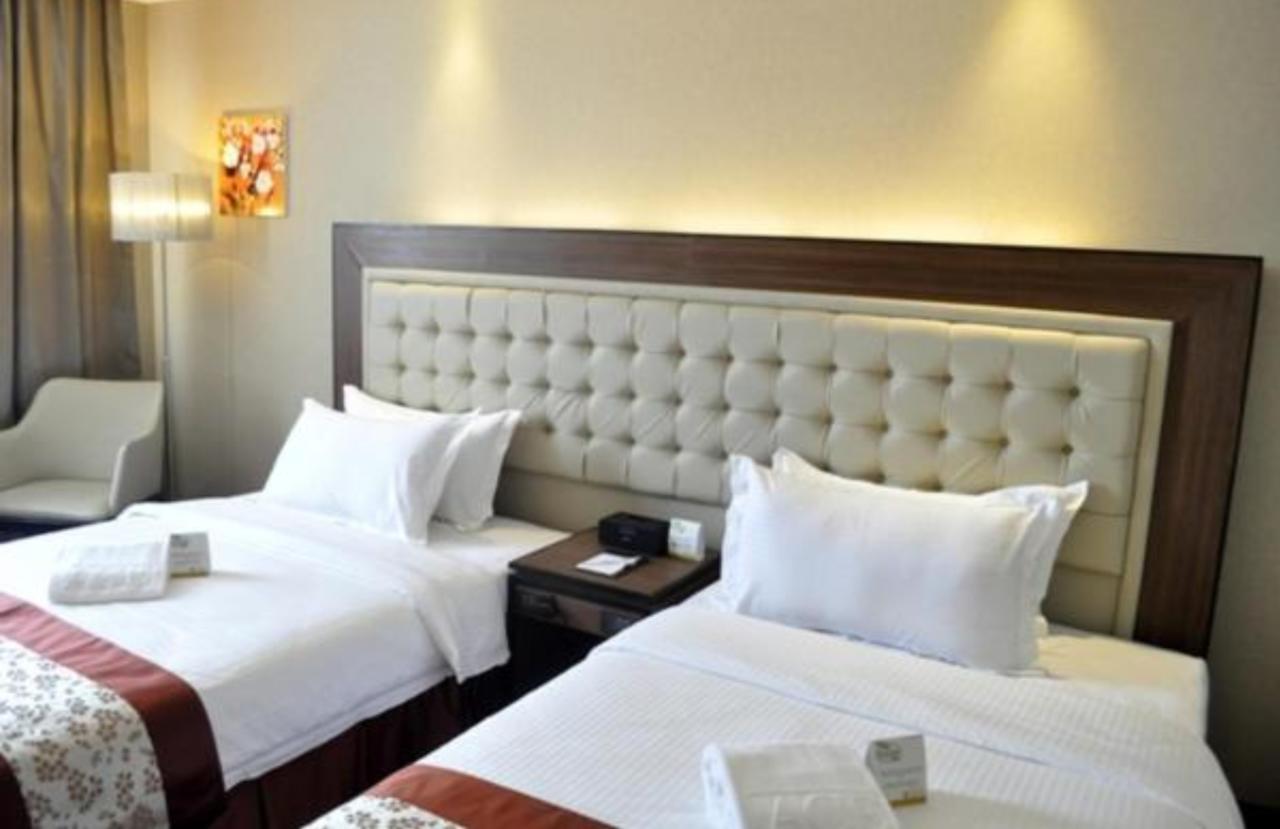 Ace Hotel And Suites Pasig City Exterior photo