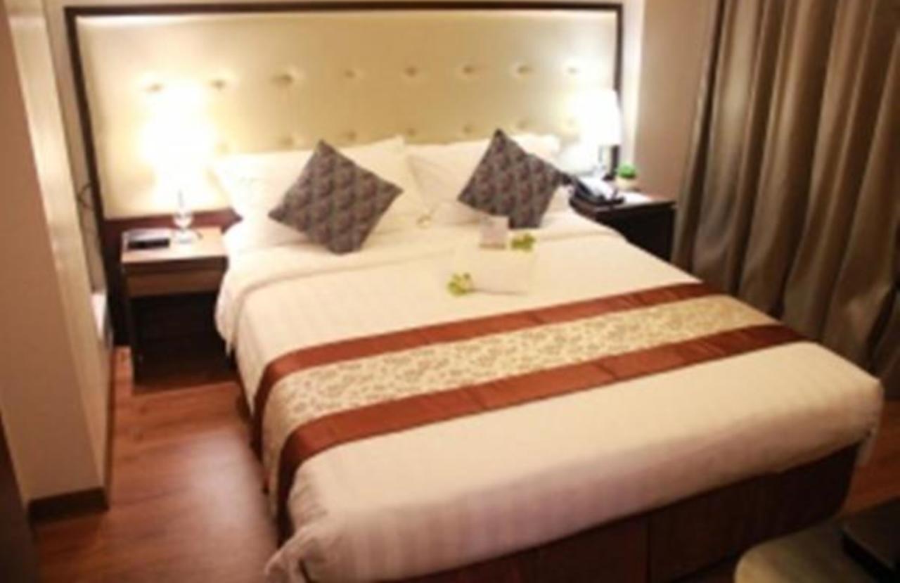 Ace Hotel And Suites Pasig City Exterior photo